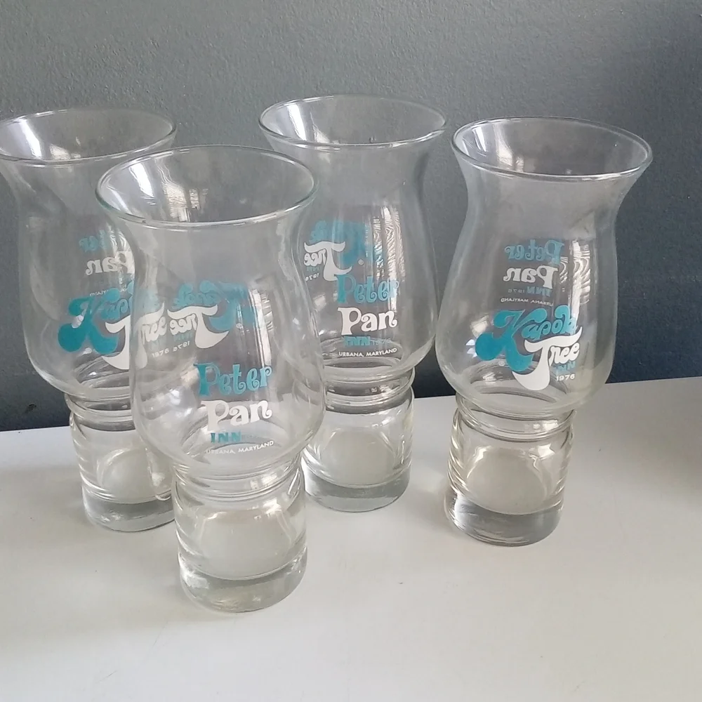 Vintage 1976 Peter Pan Inn Kapok Tree Inn‎ Hurricane Cocktail Glasses Set of 4